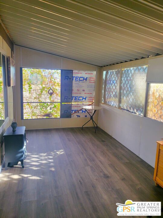 Desert Crest Country Club - Manufactured In Park