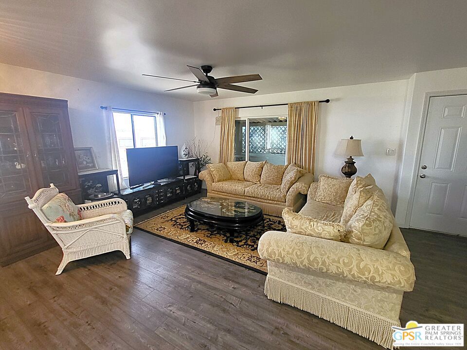 Desert Crest Country Club - Manufactured In Park