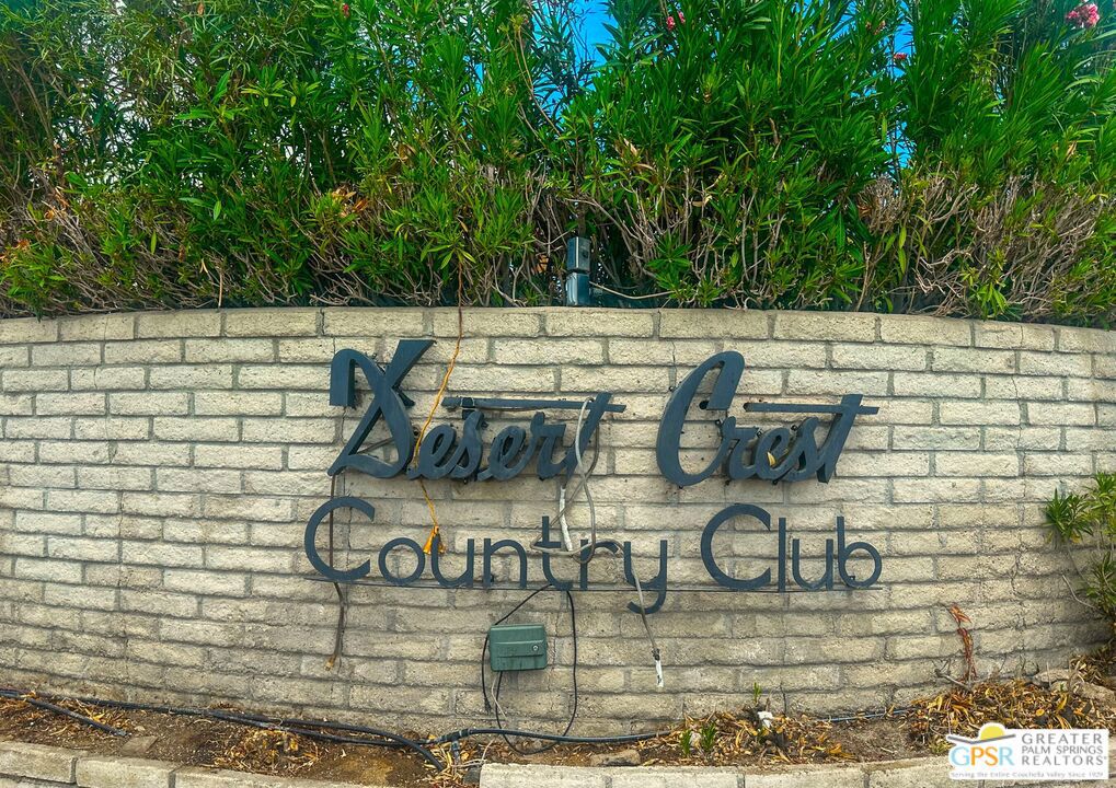 Desert Crest Country Club - Manufactured In Park