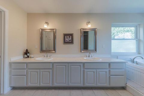 Tiny photo for 2188 Ridge Rider Road, Bradley, CA 93426 (MLS # ML82042974)