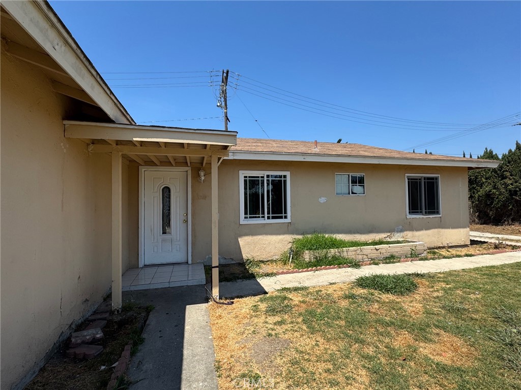8961 Emerald Avenue