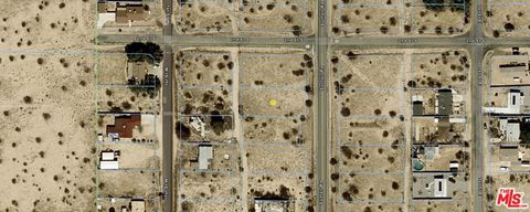 Photo of 0 Sunfair Road, Joshua Tree, CA 92252 (MLS # 26659395)