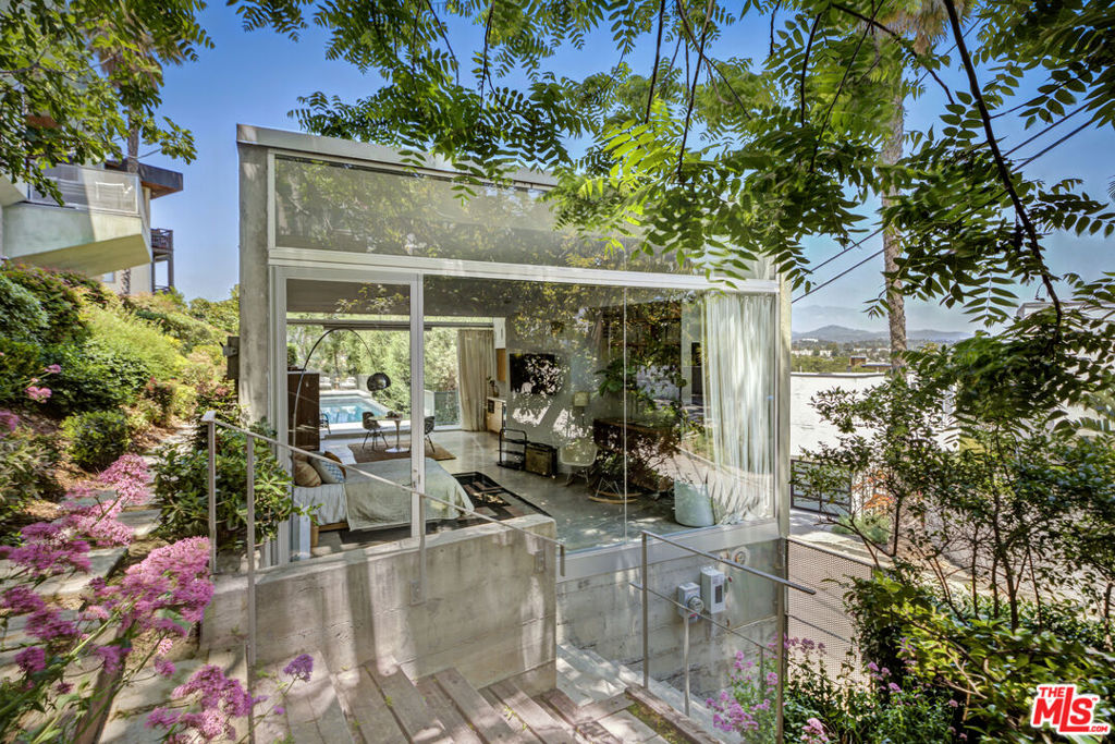 Properties 3 3813 Ronda Vista Place