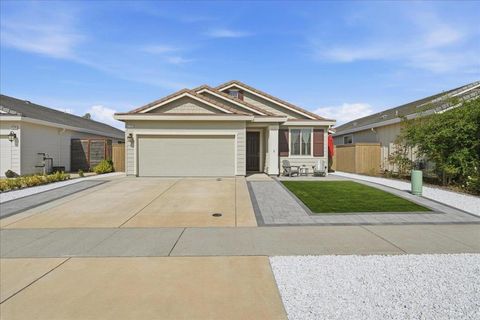 Photo of 2120 Provincetown Way, Roseville, CA 95747 (MLS # ML82047407)