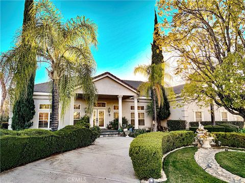 Photo of 685 Bradbury Dr, Redlands, CA 92374 (MLS # IG26030054)