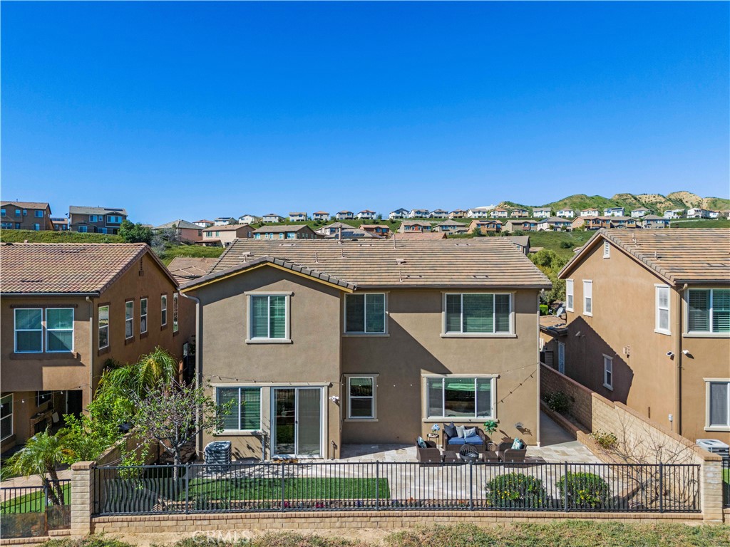 29105 N West Hills
