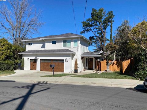 Photo of 588 E Angela St St, Pleasanton, CA 94566 (MLS # 41097765)