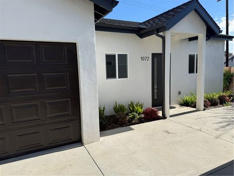 Photo of 1072 N Vinedo Avenue, Pasadena, CA 91107 (MLS # AR26045234)