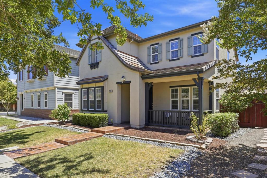 690 N San Marcos Drive