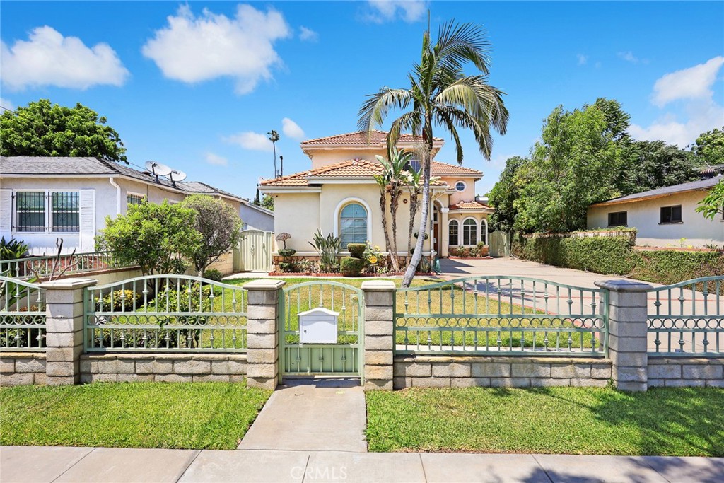 405 El Monte Street