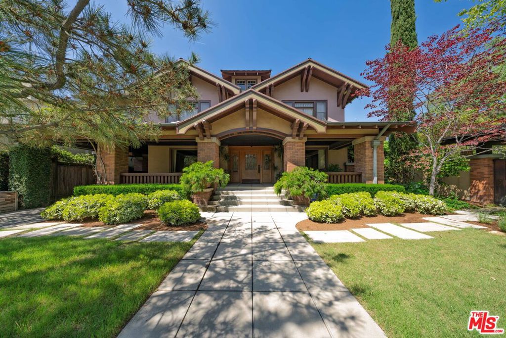 111 S Van Ness Avenue, Los Angeles CA 90004