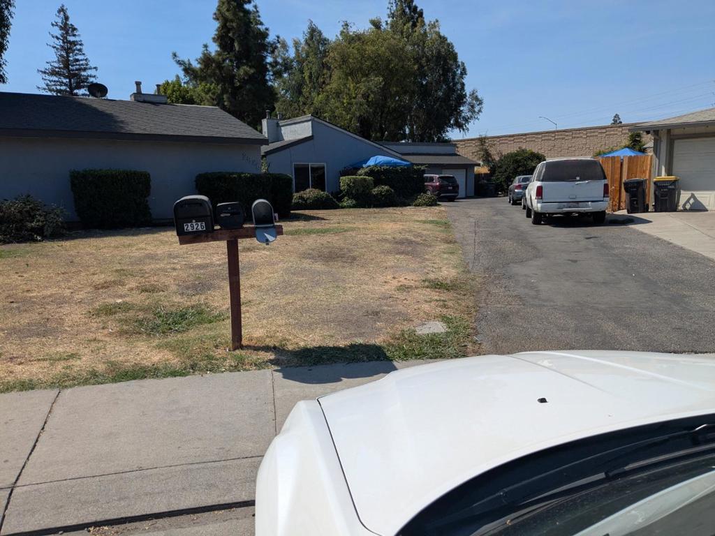 Properties 2 2926 Cushing CT.