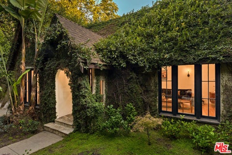 Photo of 9040 Cynthia Street, West Hollywood, CA 90069 (MLS # 26105135)