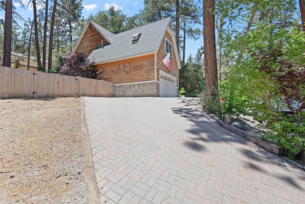 1085 Eagle Road