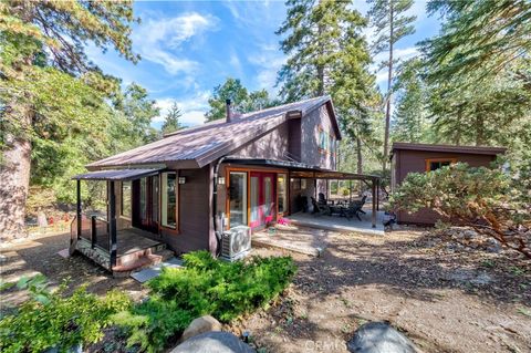 Photo of 37751 Foxfield Road, Angelus Oaks, CA 92305 (MLS # PW26038538)