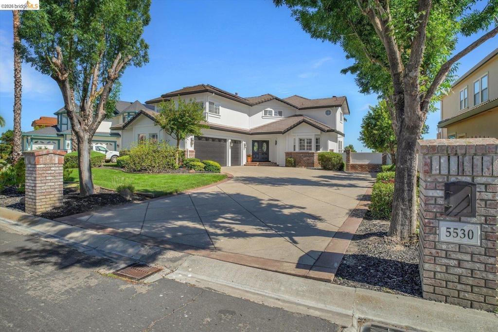 5530 Edgeview DR