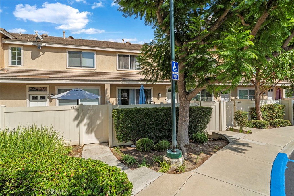 Anaheim Hills Estates (ANHI) - Residential