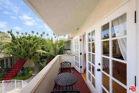 Photo of 1027 20th Street #S, Santa Monica, CA 90403 (MLS # 26738857)