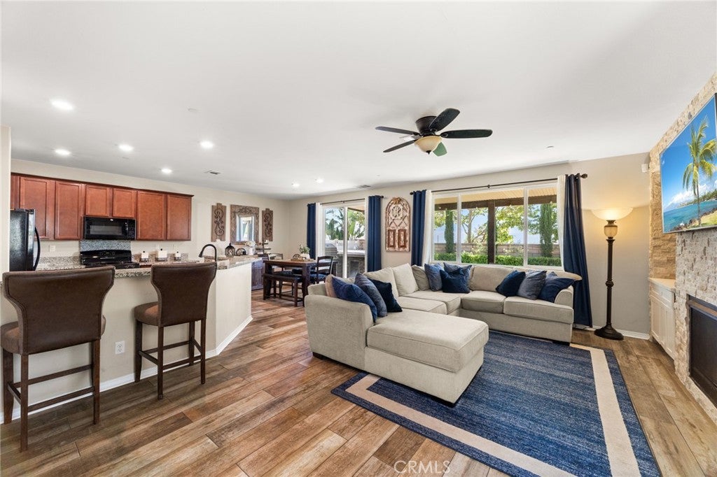 3884 Rosena Ranch