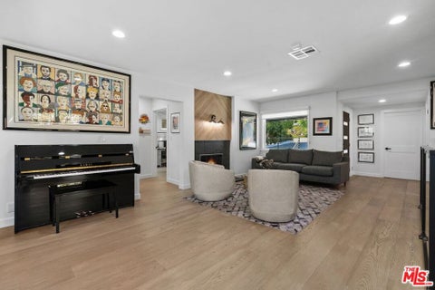 Tiny photo for 3304 Shelby Drive, Los Angeles, CA 90034 (MLS # 26875891)