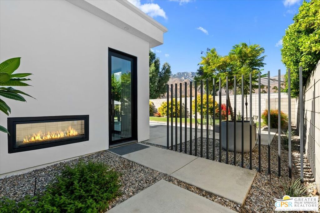 125 W San Marco Way