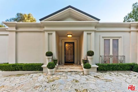 Photo of 2353 Bowmont Drive, Beverly Hills, CA 90210 (MLS # 26632441)