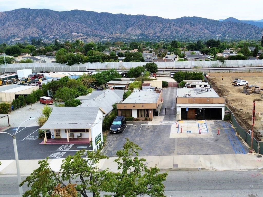 709 E Route 66