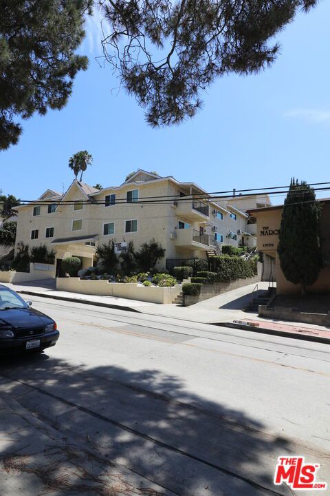 Photo of 13716 Penn Street #10, Whittier, CA 90602 (MLS # 26968337)