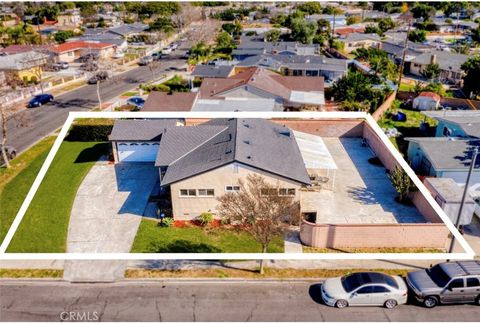 Photo of 4618 Maurie Ave, Santa Ana, CA 92703 (MLS # PW26023146)