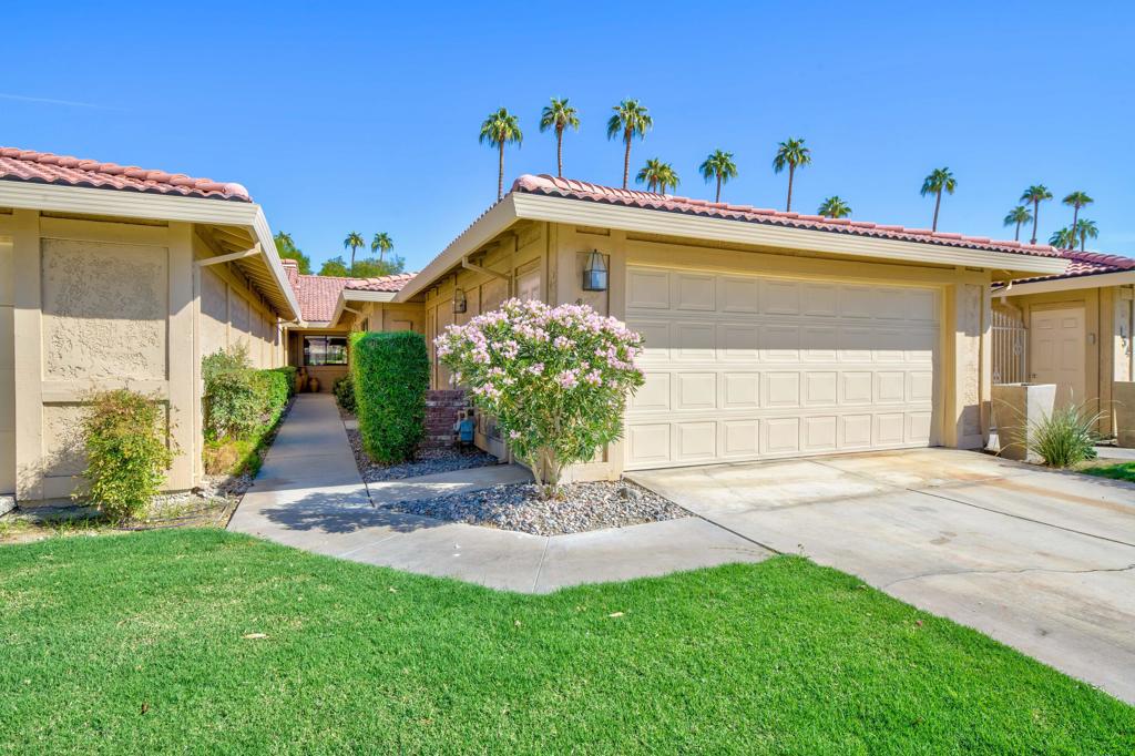 Updated 3BD/2BA condo on the golf course in highly sought-after Chaparral Country Club. Freshly painted with new ceiling fans and furnishings. Enjoy panoramic lake and fairway views. Just a short walk to the clubhouse. Community amenities include an 18-hole golf course, lighted tennis and pickleball courts, updated restaurant/bar, and fitness center. Centrally located in Palm Desert--ideal for seasonal rental. 30-day minimum lease required. Call listing agent for availability and showings.Available for the 2025 / 2026 Season