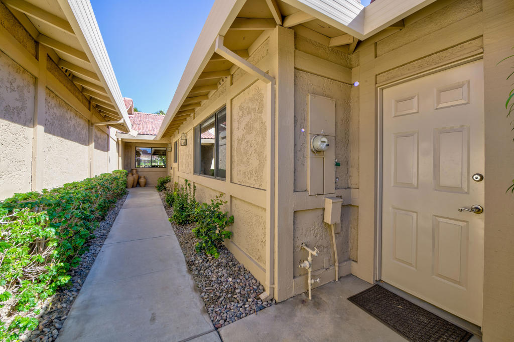 156 Camino Arroyo S
