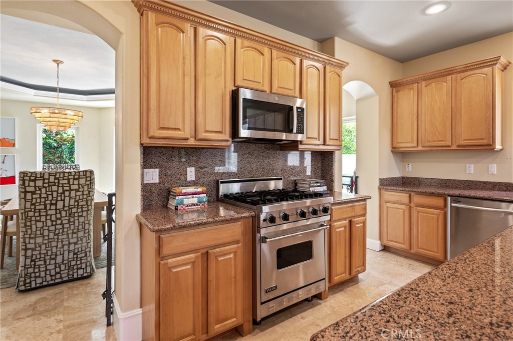 3210 N Ardmore Avenue