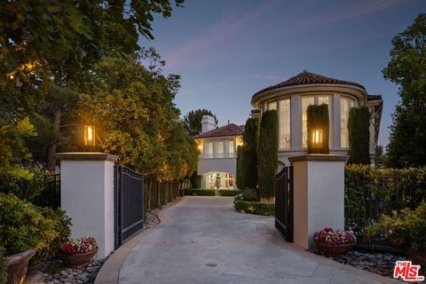 Photo of 11730 Stonehenge Lane, Los Angeles, CA 90077 (MLS # 26834957)