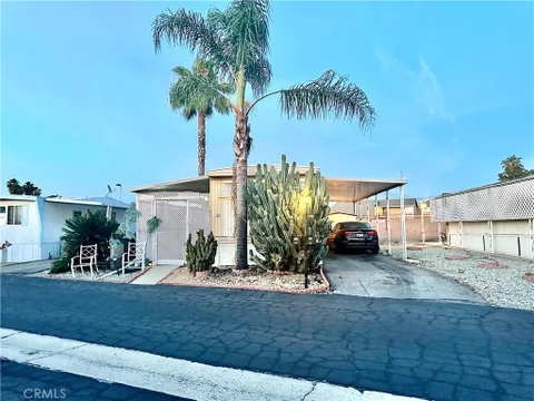 332 N Lyon Avenue Unit 32, Hemet, CA 92543 - MLS#: IG26100288