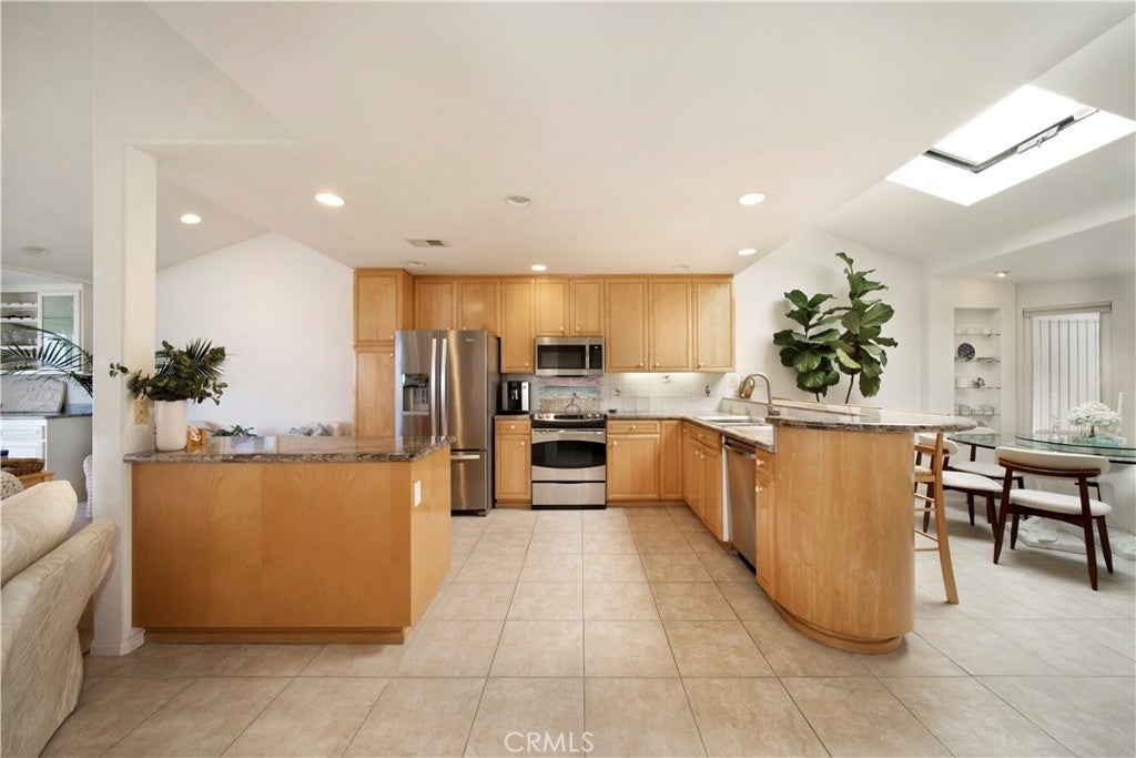 24101 Windward