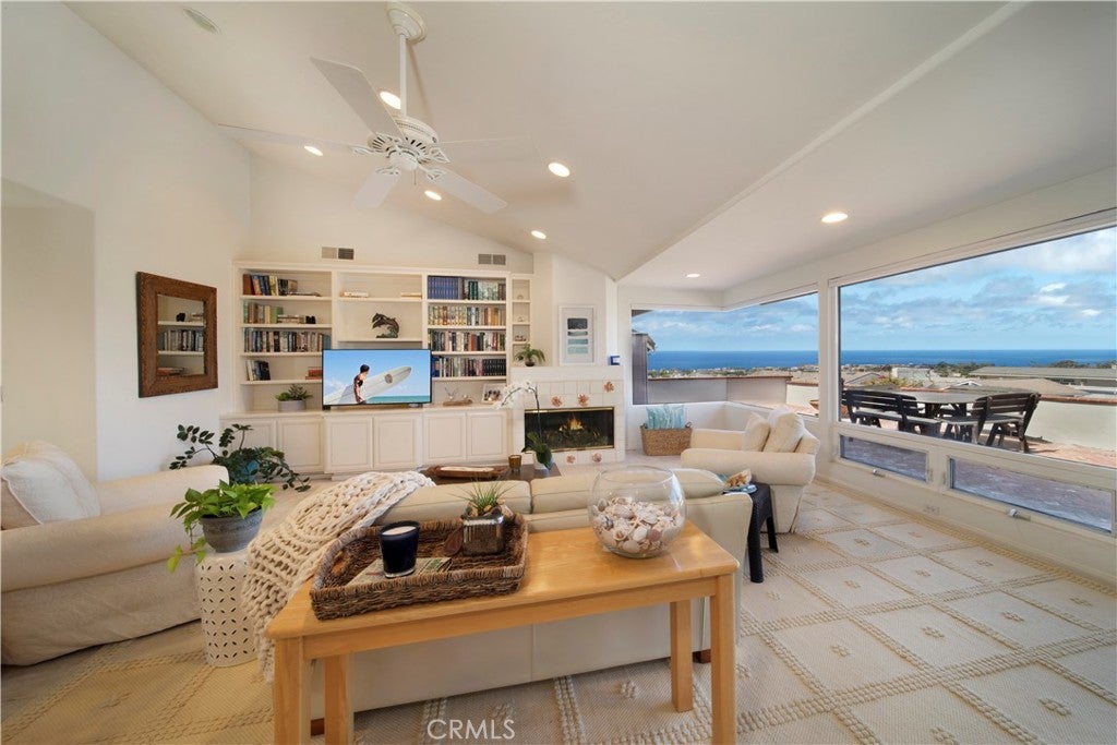 24101 Windward