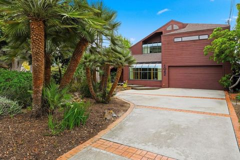 1042 Hymettus Avenue Encinitas CA 92024