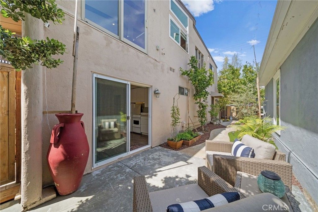 Photo of 215 Monterey Dr #Studio, Laguna Beach, CA 92651 (MLS # OC26036538)