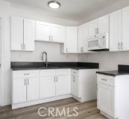 1649 W Florence