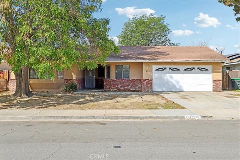 Photo of 279 Cavendish Dr, Hemet, CA 92545 (MLS # OC26040789)