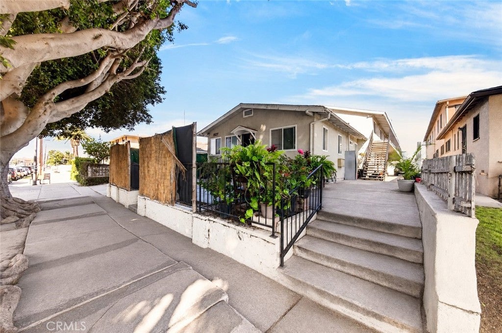 1527 Torrance