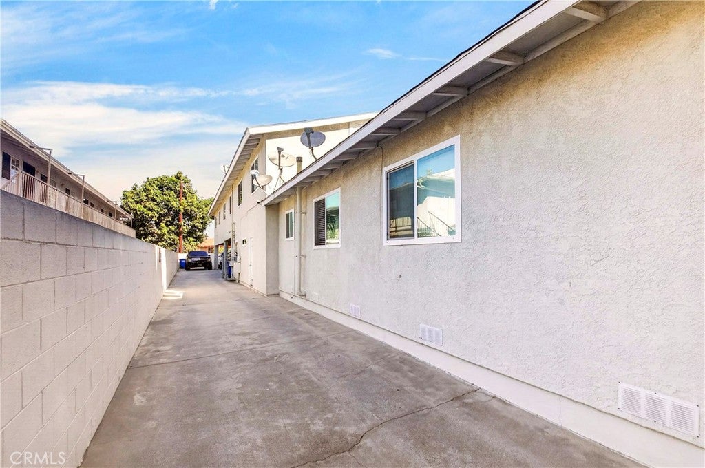 1527 Torrance