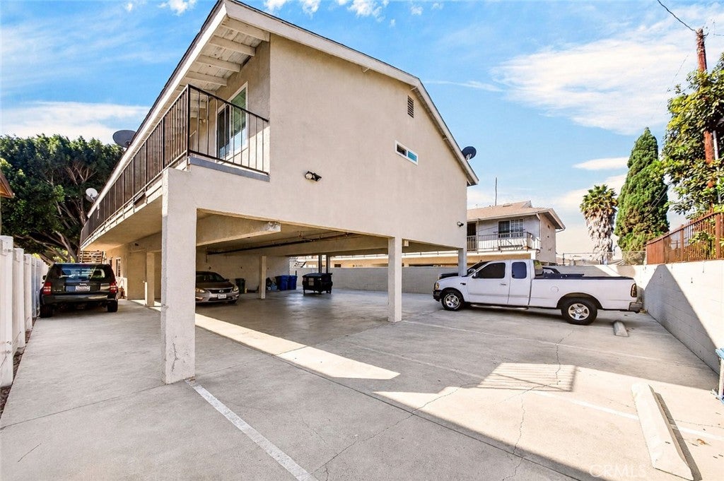 1527 Torrance