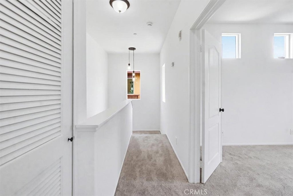 511 N Lark Ellen G