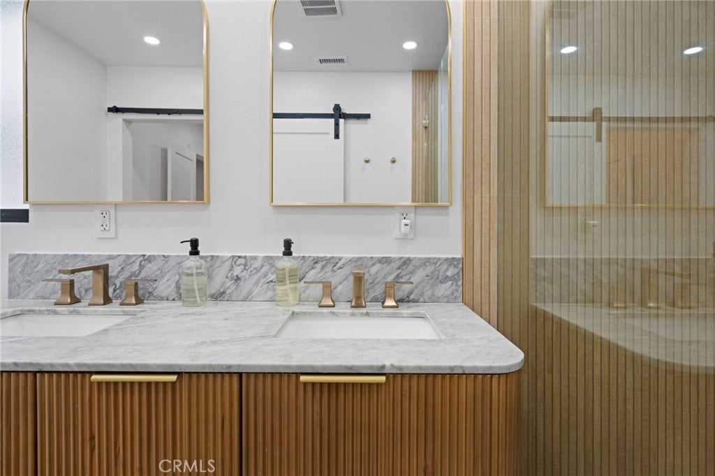 2732 Lorenzo, Costa Mesa CA 92626 - Photo 34