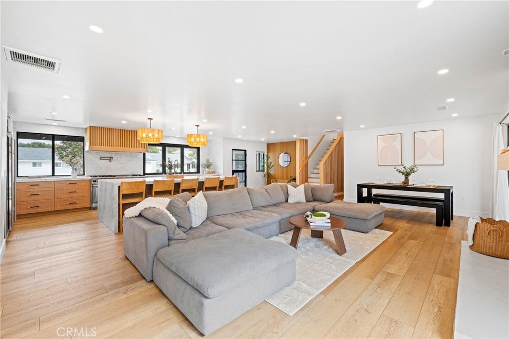 2732 Lorenzo, Costa Mesa CA 92626 - Photo 7