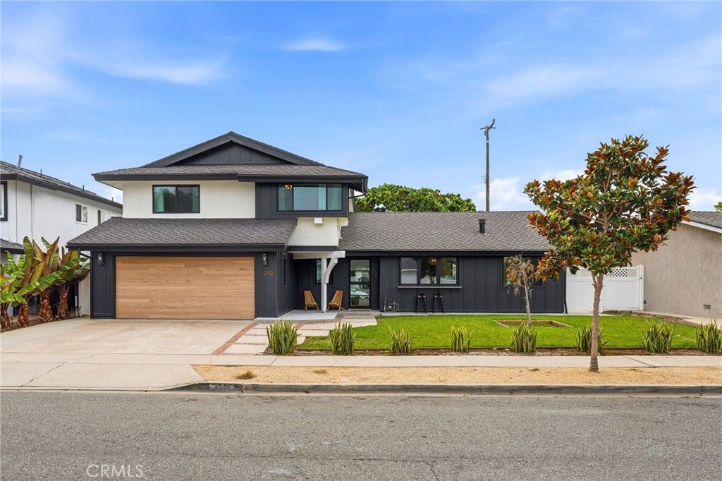 2732 Lorenzo AVE