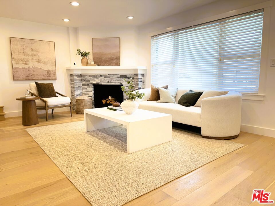 5873 W 74th Street