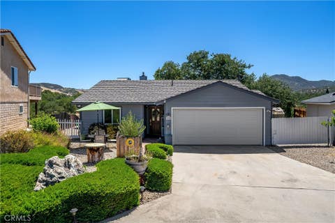 Photo of 1958 Green Brook Lane, Paso Robles, CA 93446 (MLS # SC26149479)