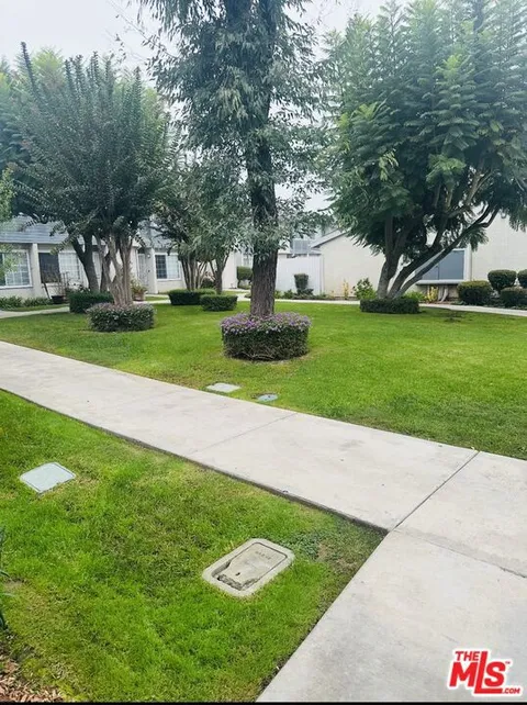 810 W Compton Boulevard Unit 16, Compton, CA 90220 - MLS#: 25614513